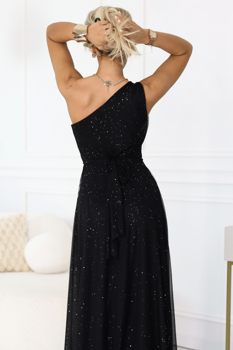Vestido de gala comprido preto com brilho e com ombro à mostra BeStylish 