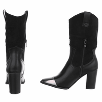 botins texanas pretas com detalhe metálico na ponta BeStylish