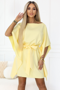 vestido de cerimónia amarelo com efeito borboleta BeStylish 