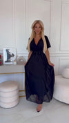 Vestido comprido em chiffon plissado preto BeStylish