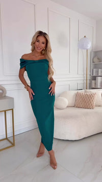 vestido de cerimónia comprido verde com ombros à mostra BeStylish 